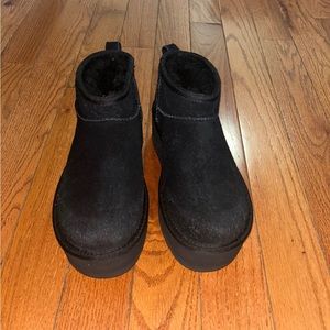 Ugg Classic Ulta Mini Boots size 7